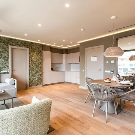 Apartamentos Core Suites Walencja Zewnętrze zdjęcie Interior of a serviced apartment in Berlin